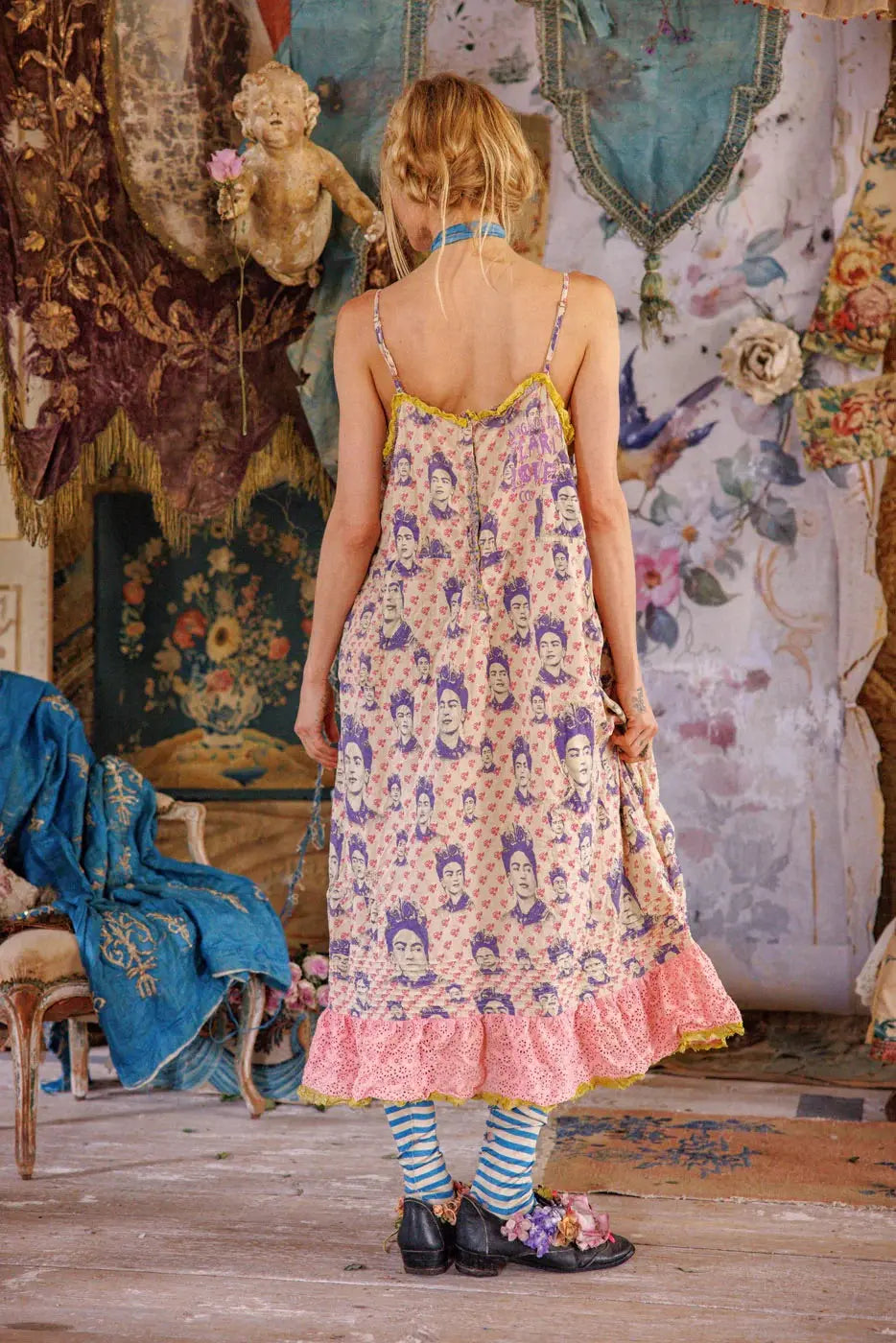 Slip 197 Frida Corazón Llameante Clementine Slip – Espiritu Duradero