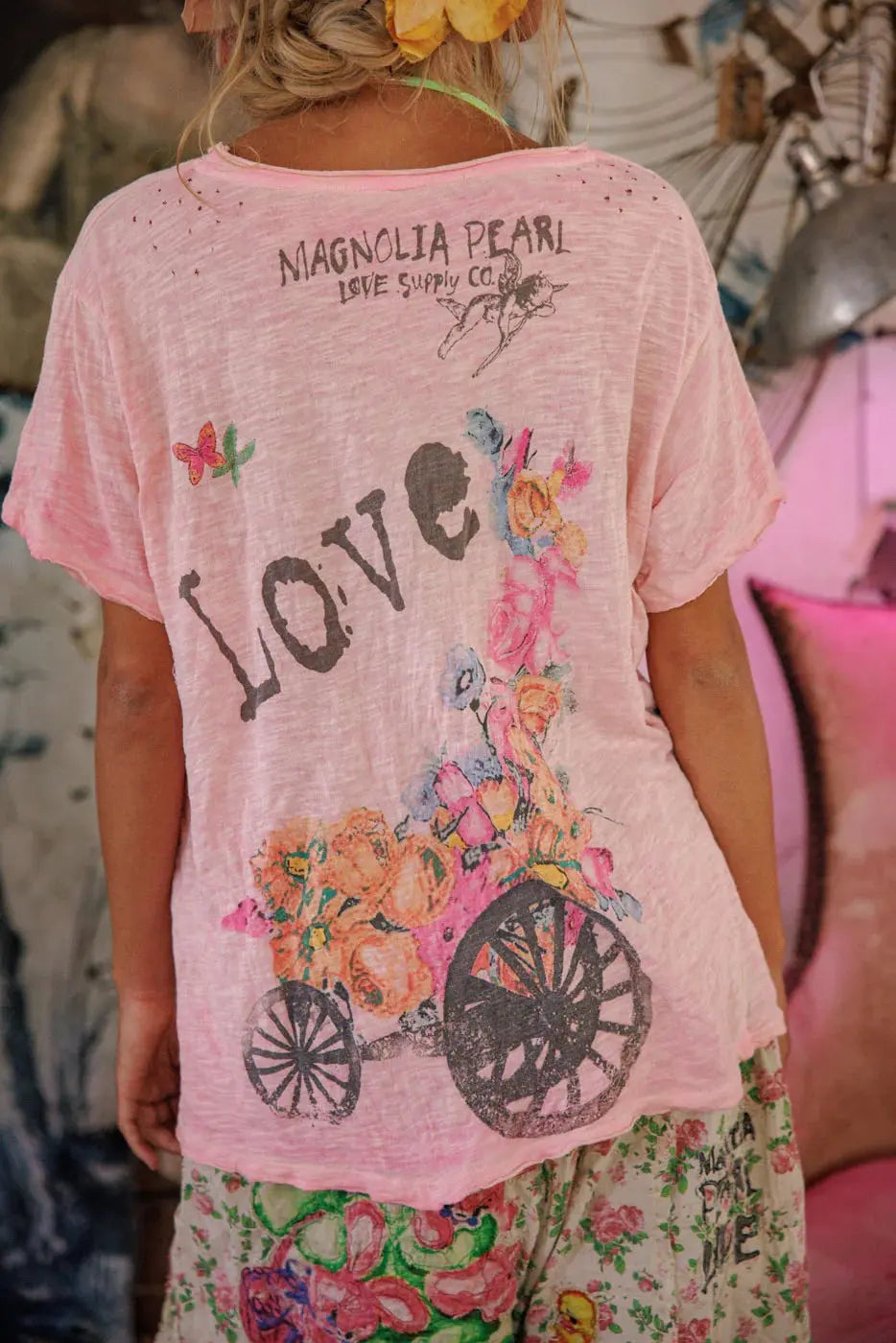 Top 2329 Special Delivery T-shirt - Azalea Dip Dye
