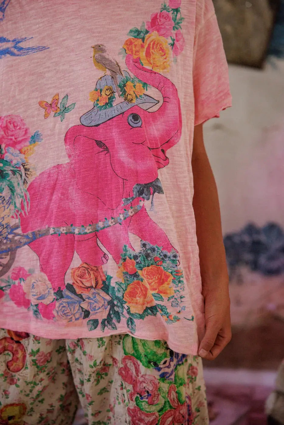 Top 2329 Special Delivery T-shirt - Azalea Dip Dye