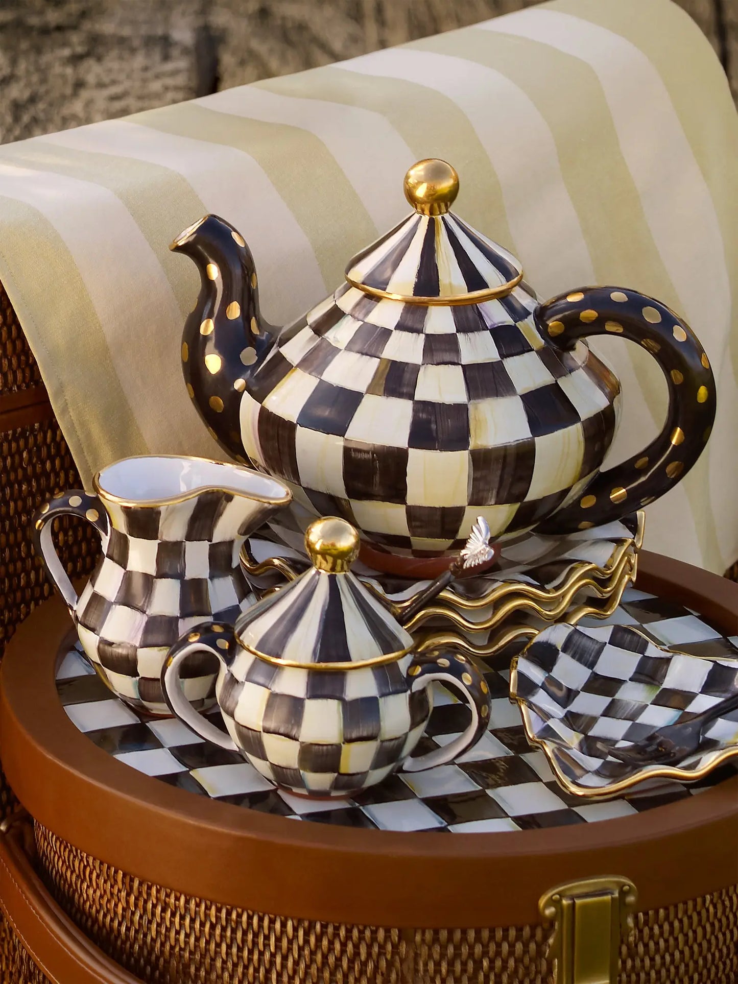 Courtly Check Ceramic Teapot