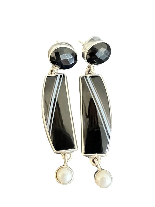 Onyx & Agate Post Earring