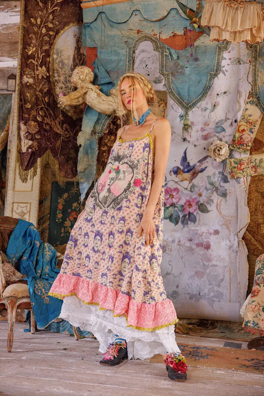 Slip 197 Frida Corazón Llameante Clementine Slip – Espiritu Duradero