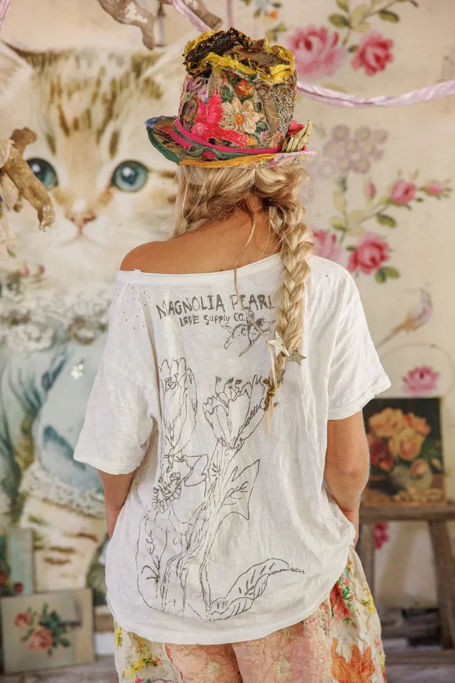 Top 2403 Stay Bewildered Tee - True