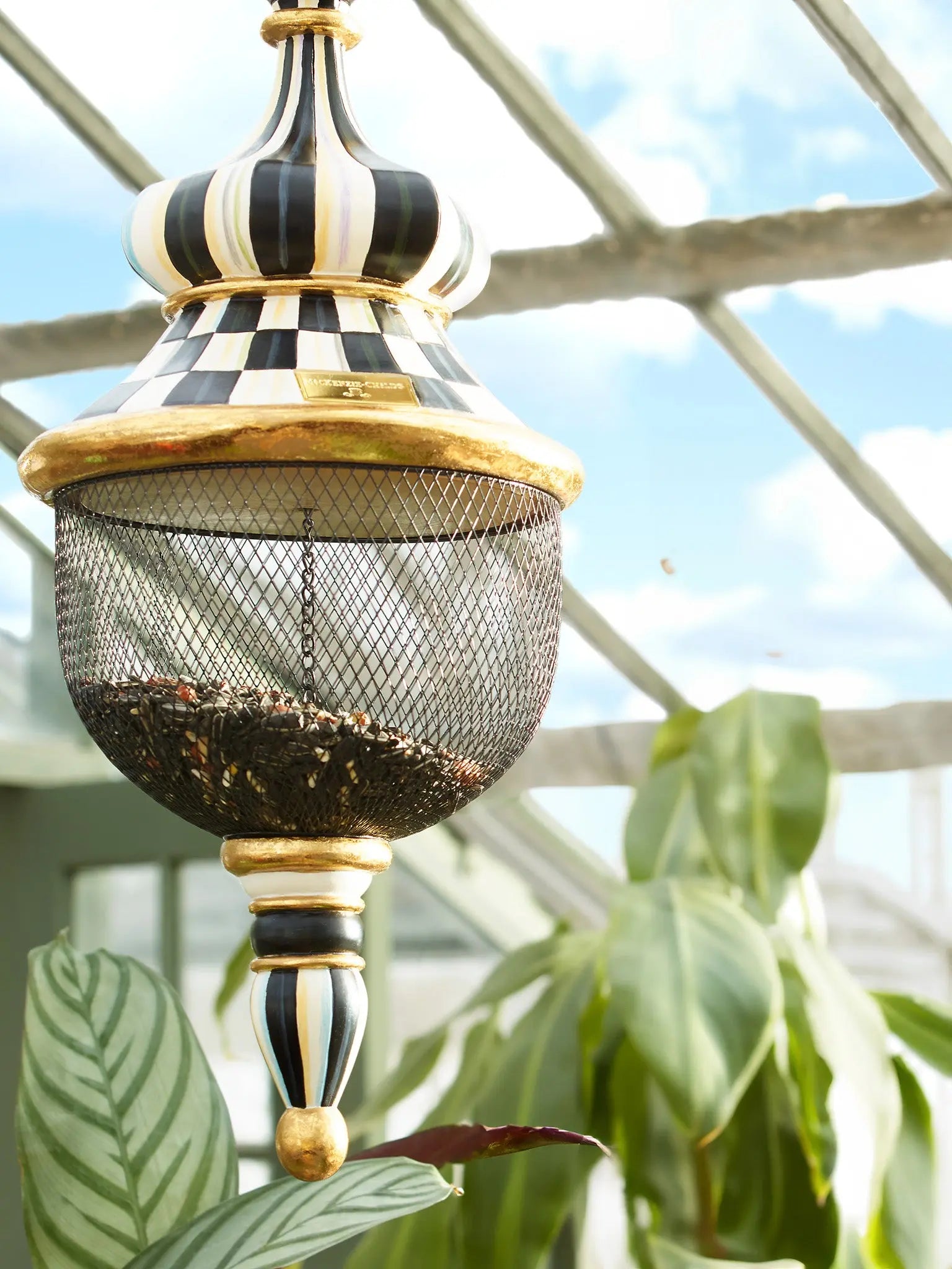 Courtly Check Pendant Bird Feeder