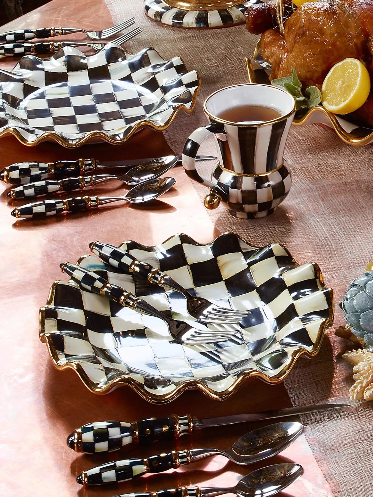 Courtly Check Ceramic Fluted Dinner Plate