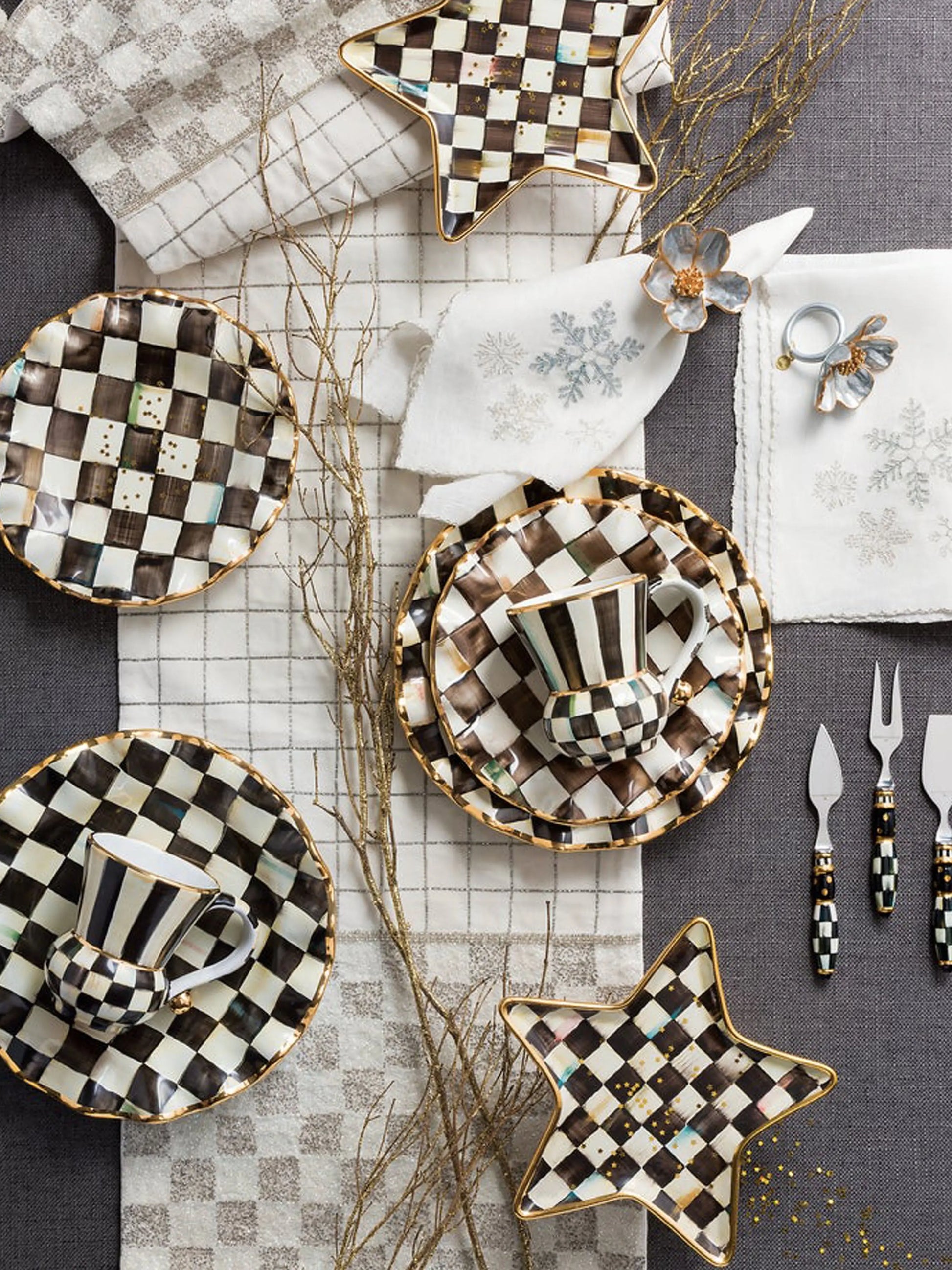 Courtly Check Ceramic Fluted Dinner Plate