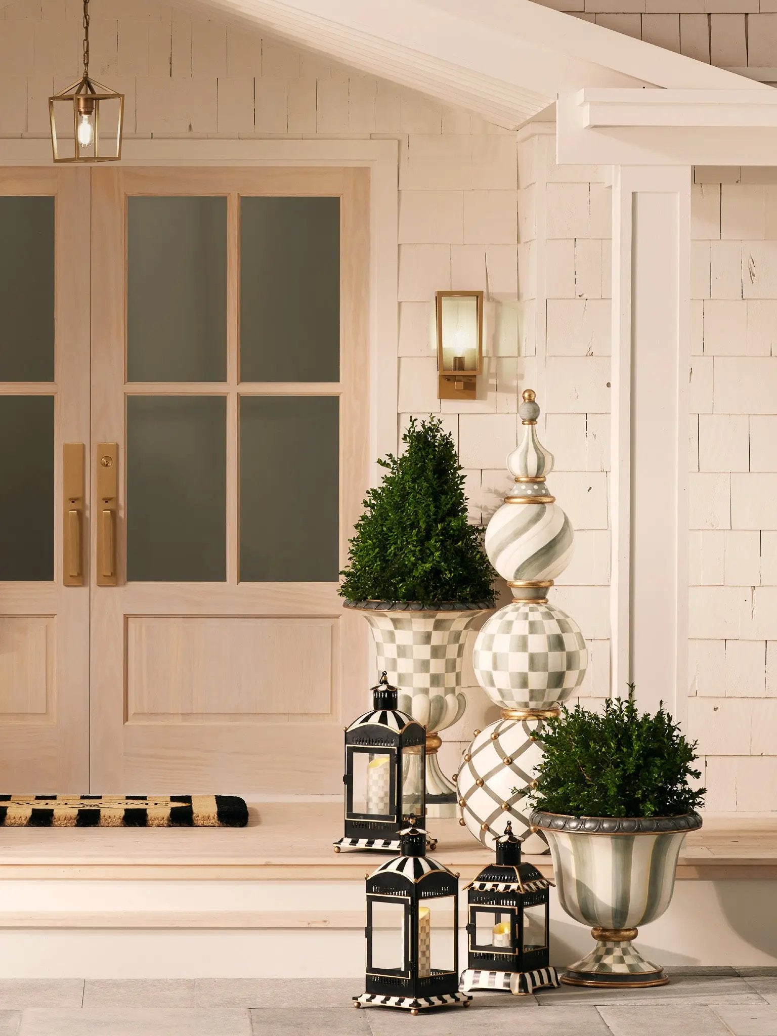 Sterling Check Trophy Topiary