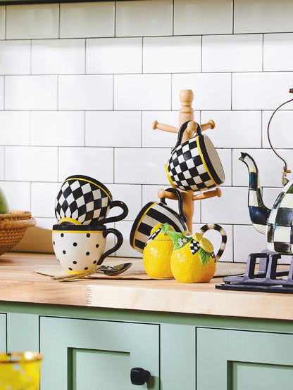 Courtly Mugs Set of 4