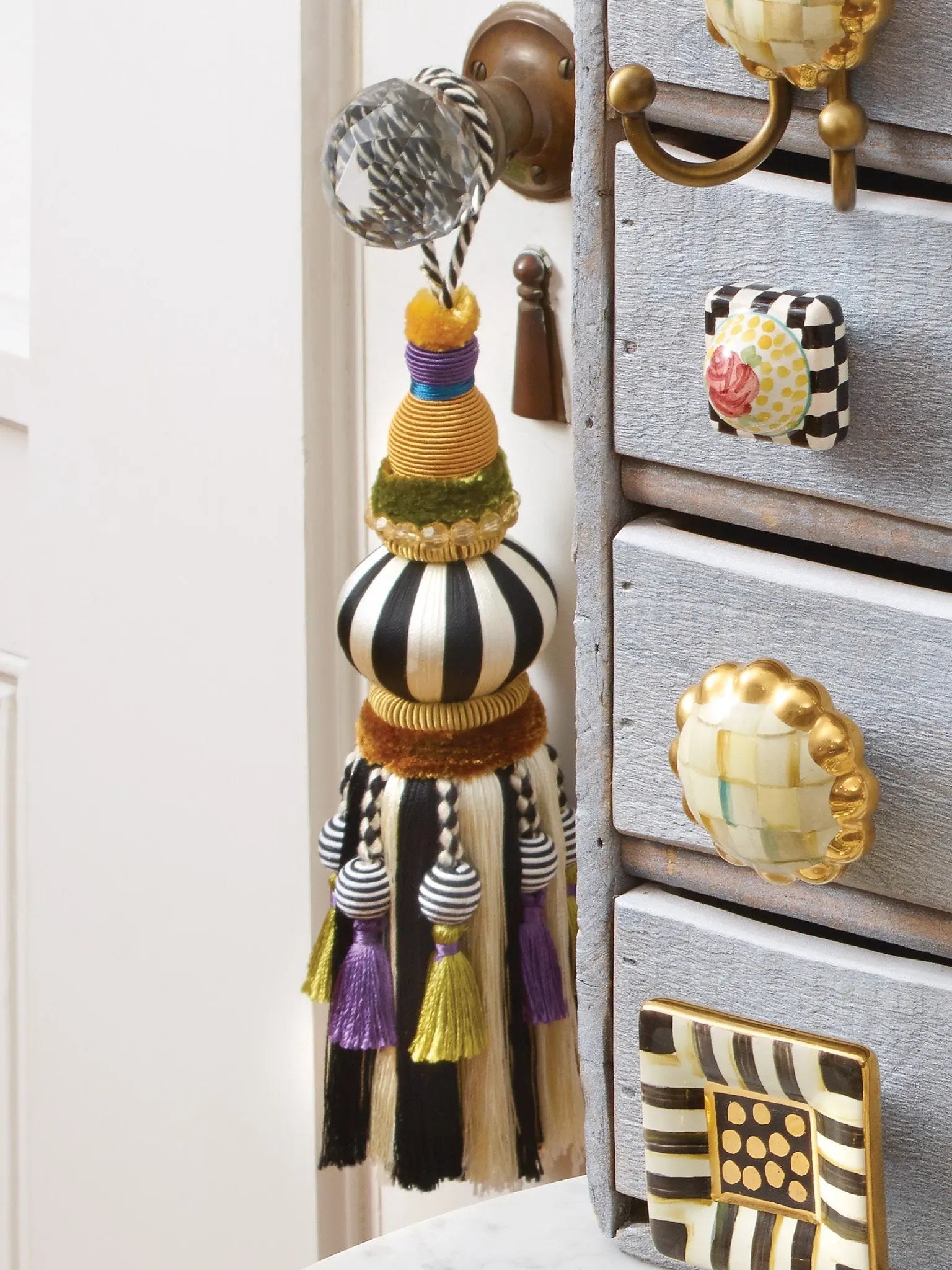 Black & White Bibelot Tassel