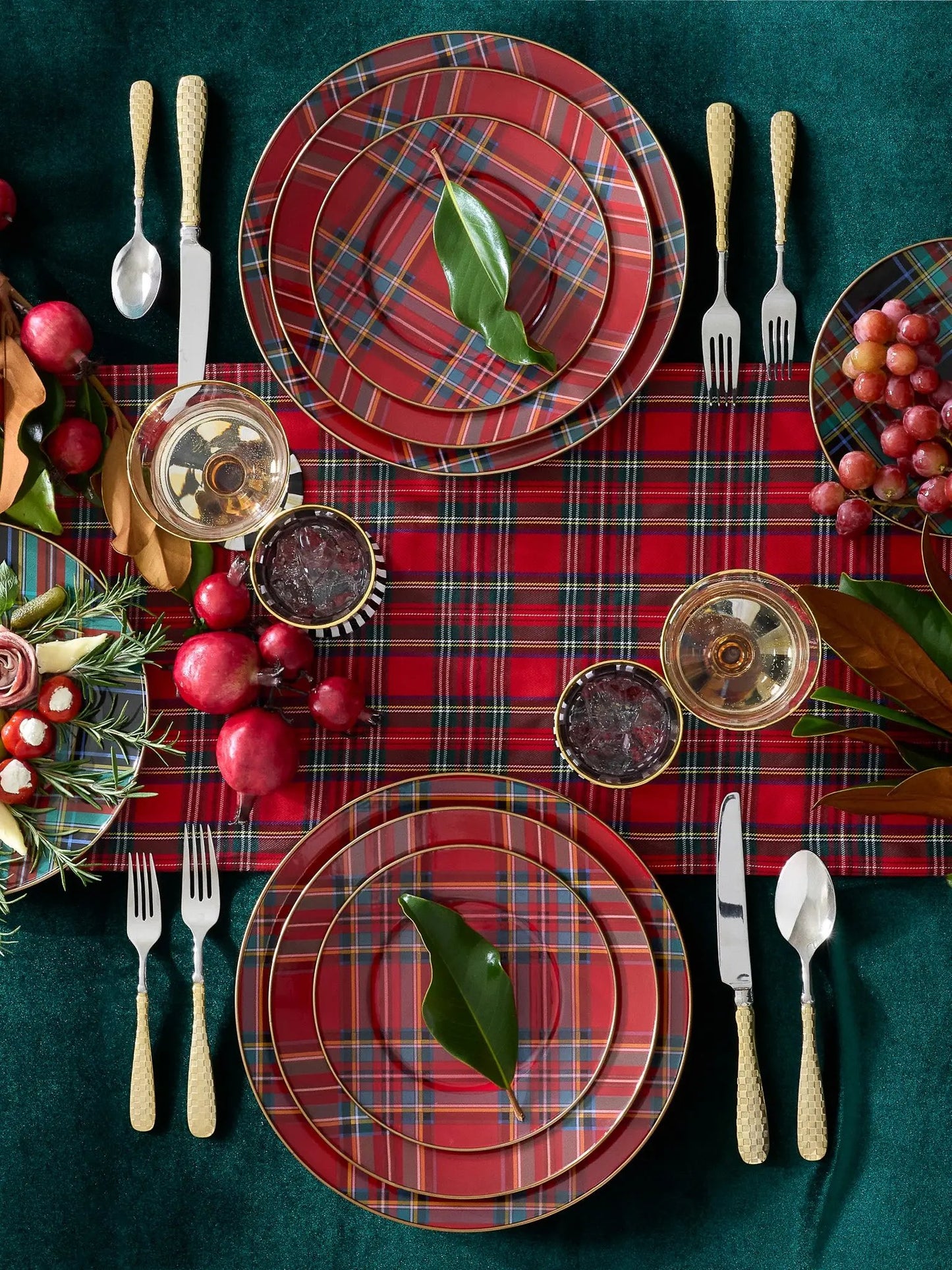 Tartastic Red Dinner Plates Set of 4