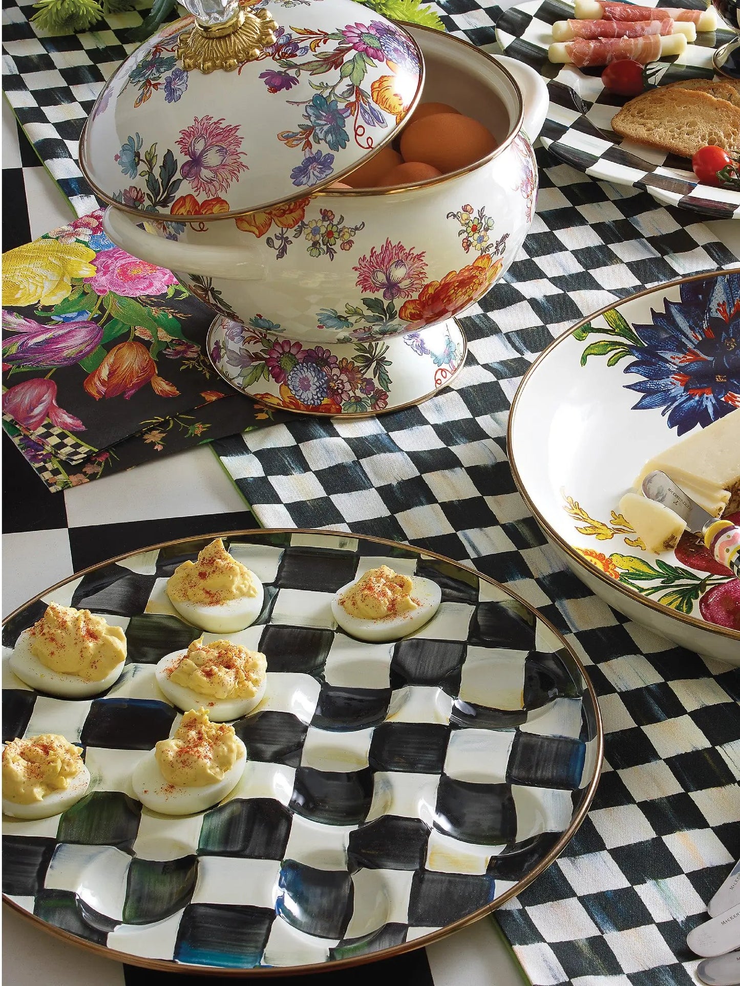 Courtly Check Egg Plate